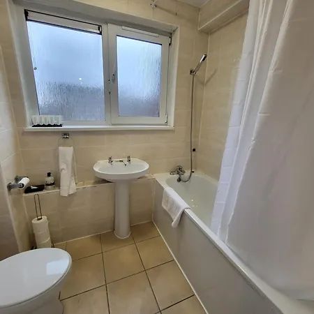 Apartment Garland Modern Spacious Flat, *