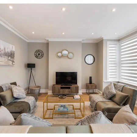Apartment Chic & Radiant Retreat In Harringay Ladder *