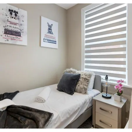 Chic & Radiant Retreat In Harringay Ladder Apartment *