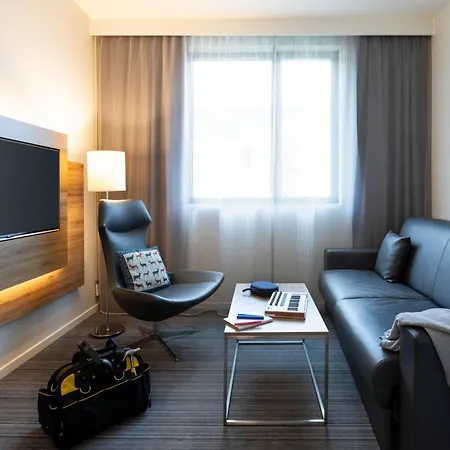 Moxy Excel 4*
