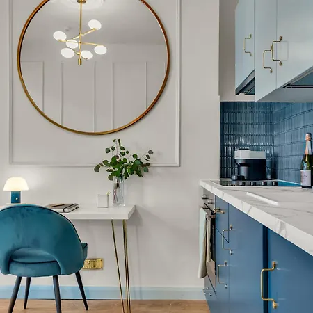 Mysquare Kensington Residences *