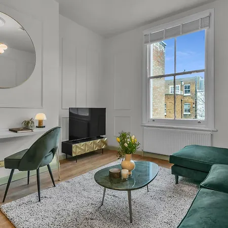 Mysquare Kensington Residences Apartment
