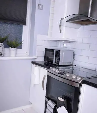 Two Bedroom Unit Apartment London