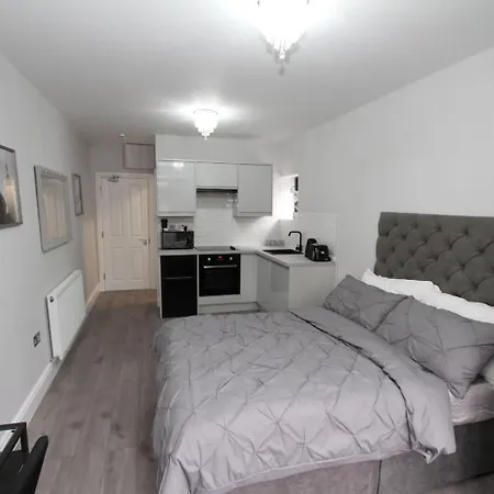 Apartment New Cosy In London! *