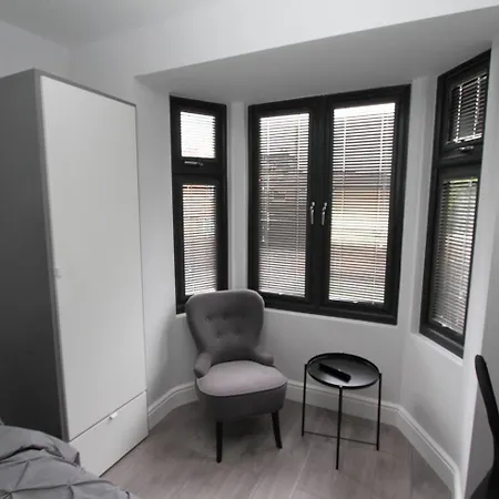 New Cosy In London!