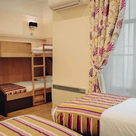 Hotel Athena 3*