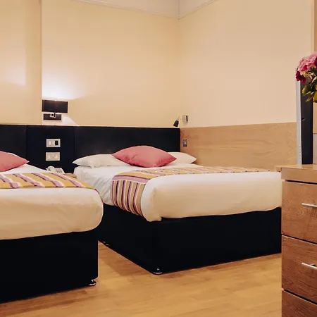 Hotel Athena 3*