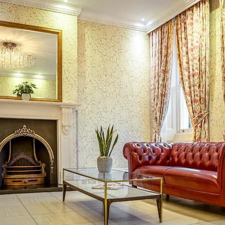 Hotel Athena 3*