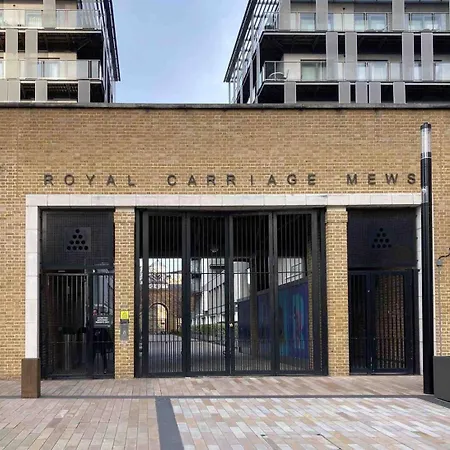 Stylish 1-bed Flat With Sofa-bed In Apartmán