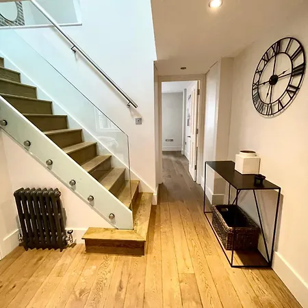 Drury Lane Residences * London
