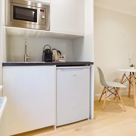 Queensborough Terrace Serviced By Concept