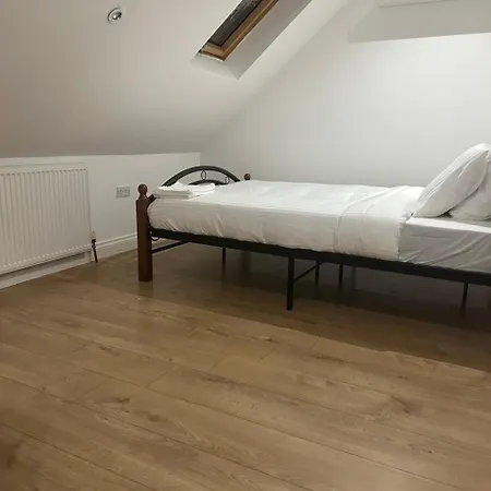 Tran Uk Homestay London