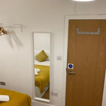 Cosy Private Near Euston Station, London