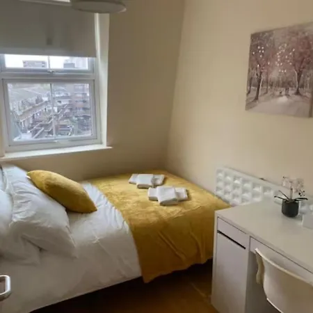 Homestay Private In Euston Square, London