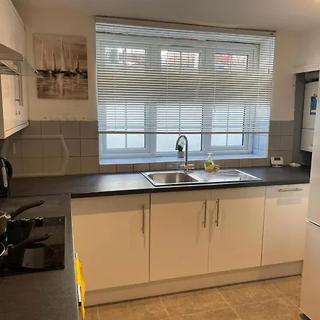 홈스테이 Comfy Private Bedrooms Near Euston, *