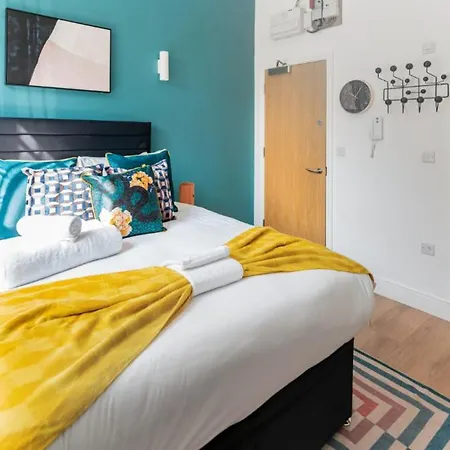Apartment New: Bright & Stylish Perfect For 2