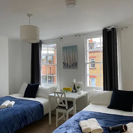 Private Bedrooms In Camden Town, Homestay *