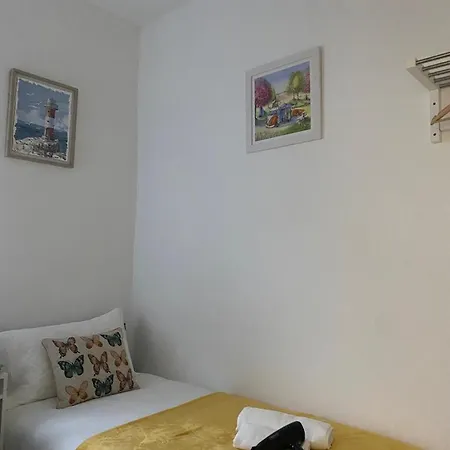 Private Bedrooms In Camden Town, * London