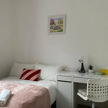Private Bedrooms In Camden Town, *