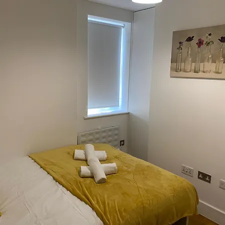 Lovely Private In Euston,