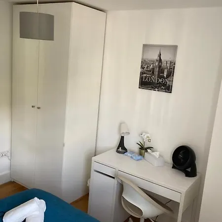 Lovely Private In Euston,