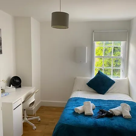Lovely Private In Euston, *