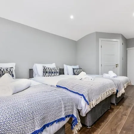 Cozy 3 Bedroom Flat In London! Apartment London