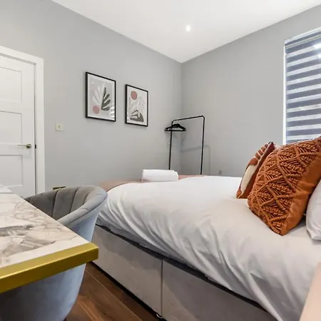 Cozy 3 Bedroom Flat In London! Apartment