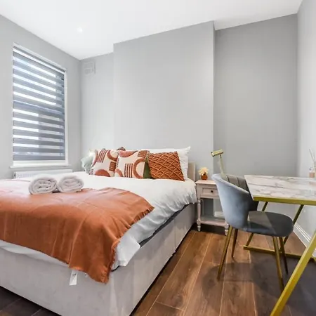 Cozy 3 Bedroom Flat In London! Apartment *
