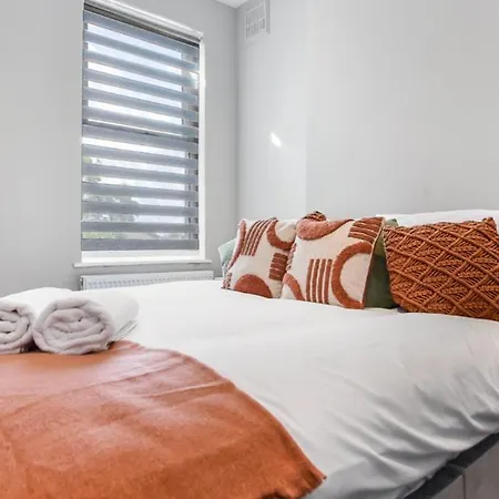 Cozy 3 Bedroom Flat In London! * London
