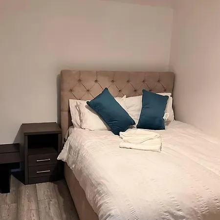 One Small Bed By Monishortlets Dagenham
