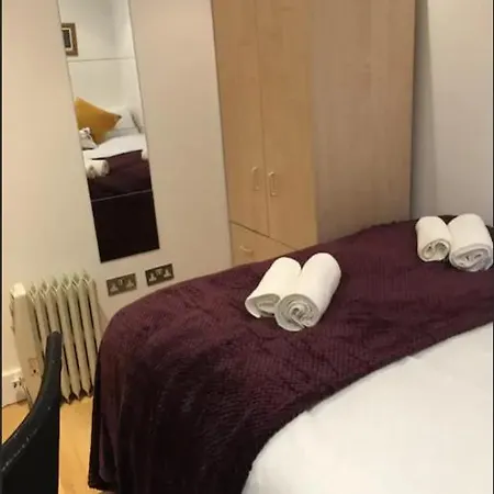 Lovely Private Bedrooms In Euston Station - 121 Homestay *