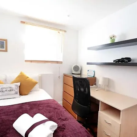 Homestay Lovely Private Bedrooms In Euston Station - 121