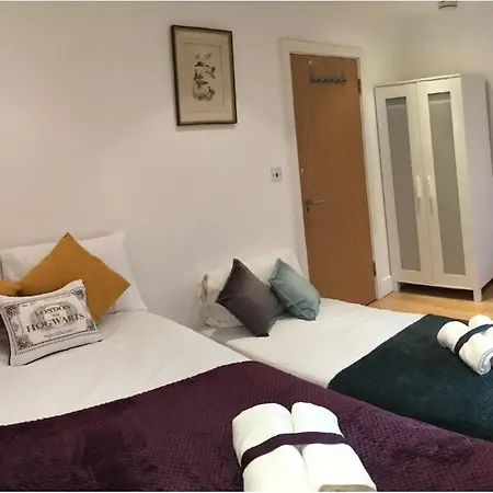 Homestay Lovely Private Bedrooms In Euston Station - 121
