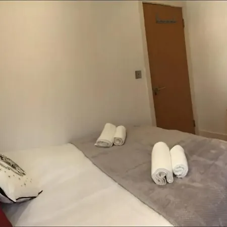 Lovely Private Bedrooms In Euston Station - 121 * London