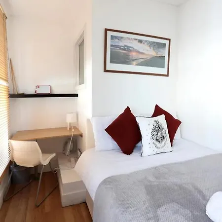 Lovely Private Bedrooms In Euston Station - 121 London