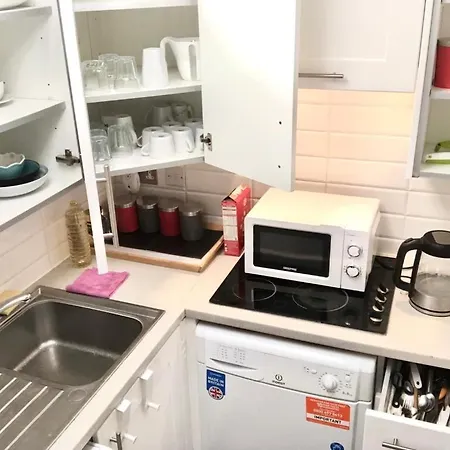 Metropolitan Coziness Private Bedrooms In Euston Station 161 *