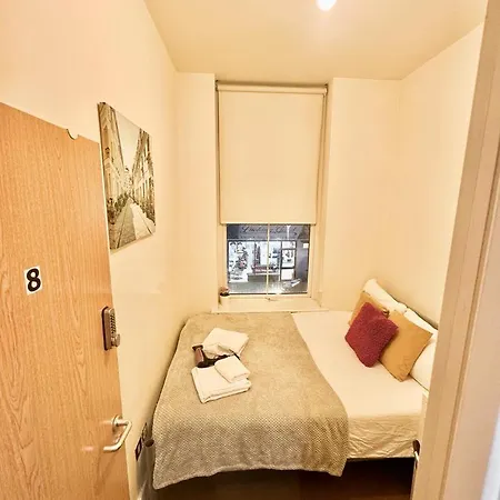 Metropolitan Coziness Private Bedrooms In Euston Station 161 *