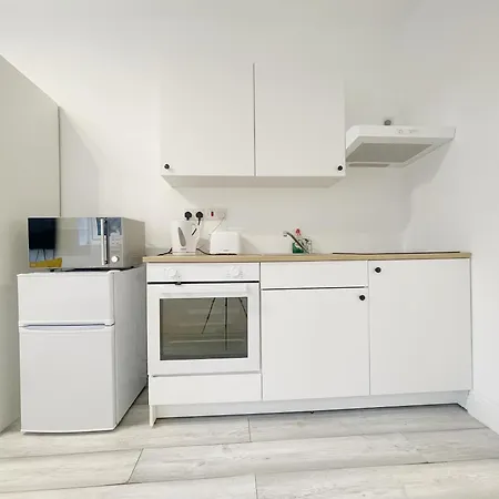 Apartment Cosy 13min To London