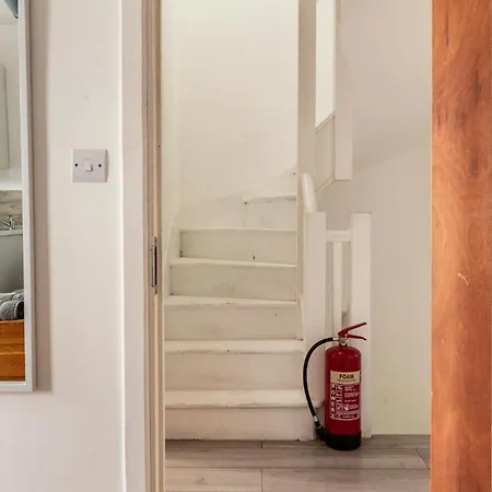 Double Edmonton Green, N9 Homestay