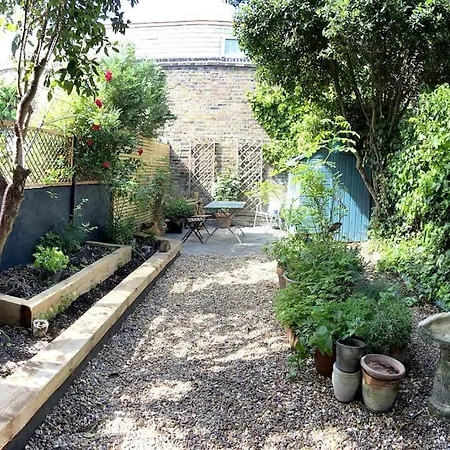 Apartment Kensal - Garden Retreat *