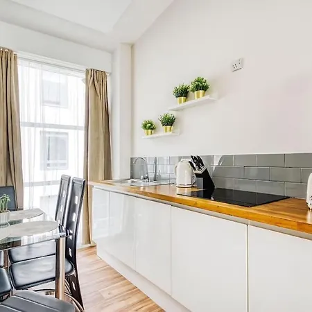 2 Bedroom Flat Edgware Road Apartamento *