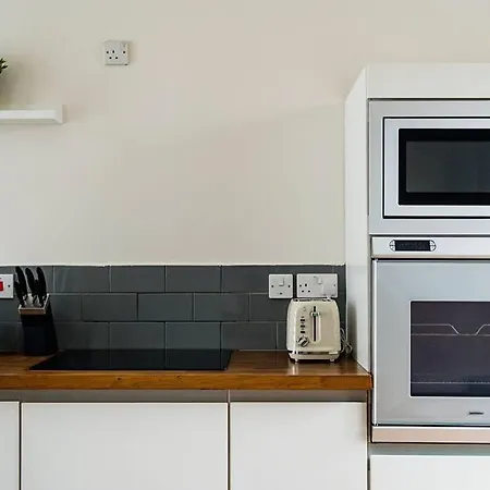 Apartment 2 Bedroom Flat Edgware Road *