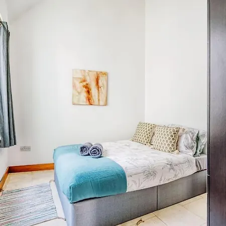 Apartment 2 Bedroom Flat Edgware Road