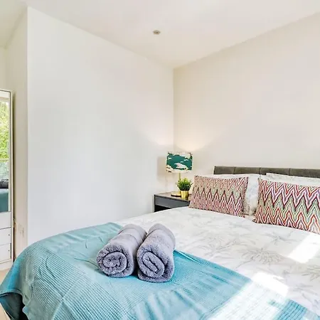 2 Bedroom Flat Edgware Road *