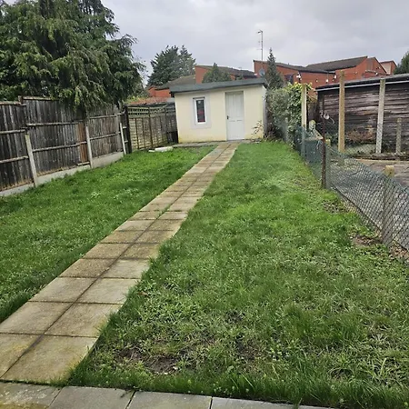 Beautiful 4 Single Bedroom House * Dagenham