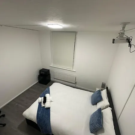 Apartment Unique Double Bedroom London
