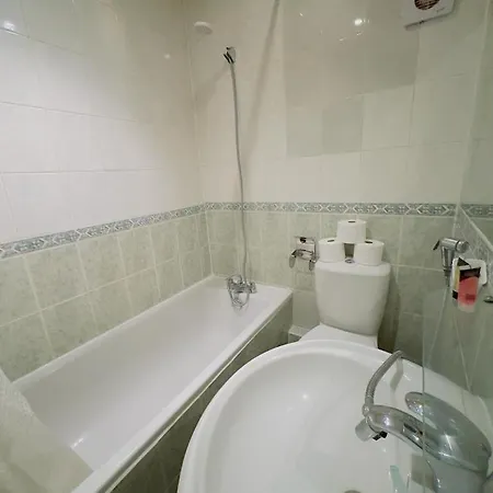 Bright Budget Studio In Central * London