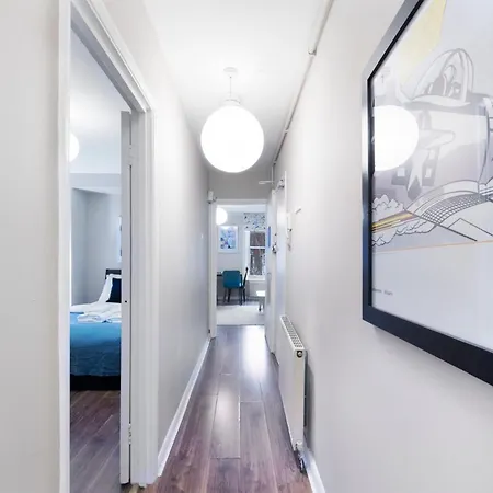 Flat 1 - 2 Bedrooms And Private Terrace