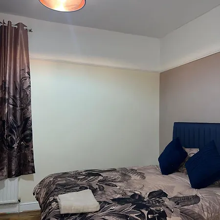 3 Bedroom Guest house *